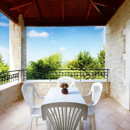 Villa Discrete Loutra